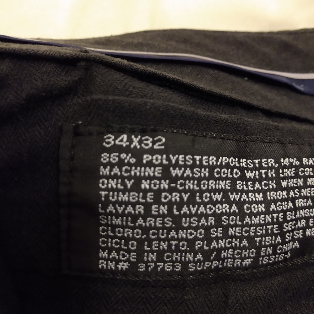 Dress pants - Picture 2 of 3